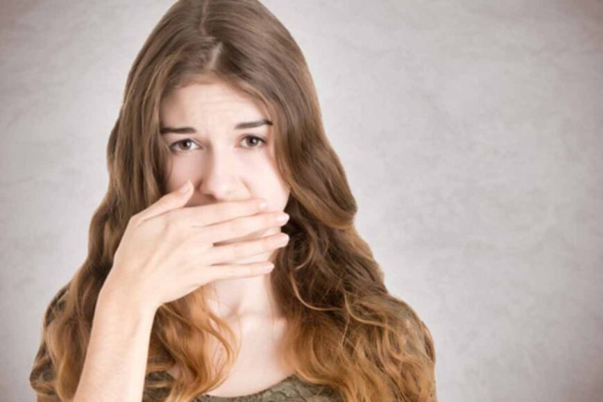 tips for preventing bad breath and boosting confidence